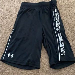 Boys youth medium shorts